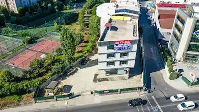 ÜMRANIYE BARAJYOLU CADDESI ÜZERINDE 3.500 M2 BOŞ KOMPLE BINA
