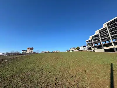 TOYBELEN'DE/KAVŞAK ÜSTÜ/CADDEDE/2977M2 T2 İMARLI / REMAX GÖKHAN