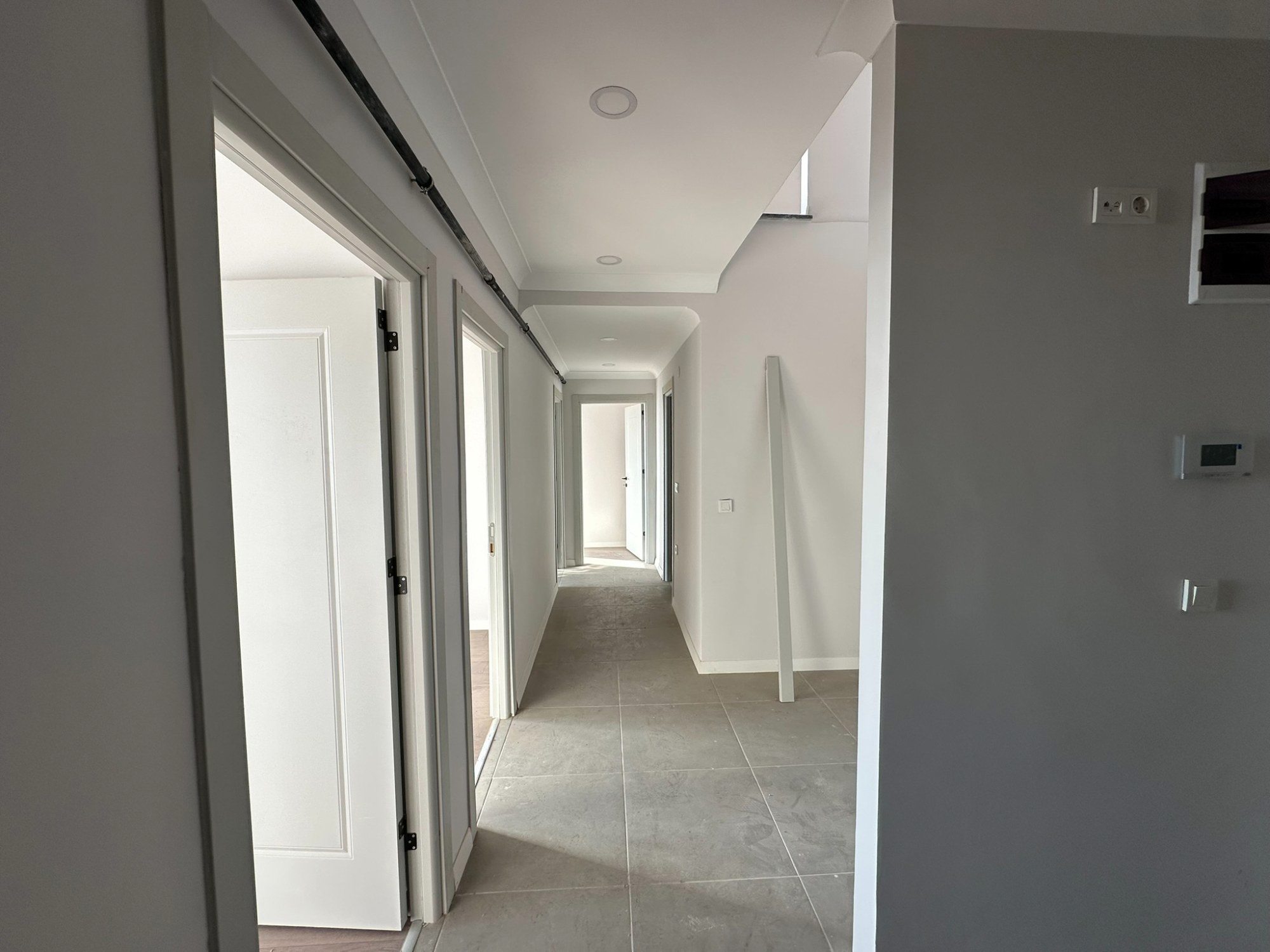 AVCILAR MERKEZ DENİZ MANZARALI TERASLI SIFIR 3+2 SATILIK DAİRE