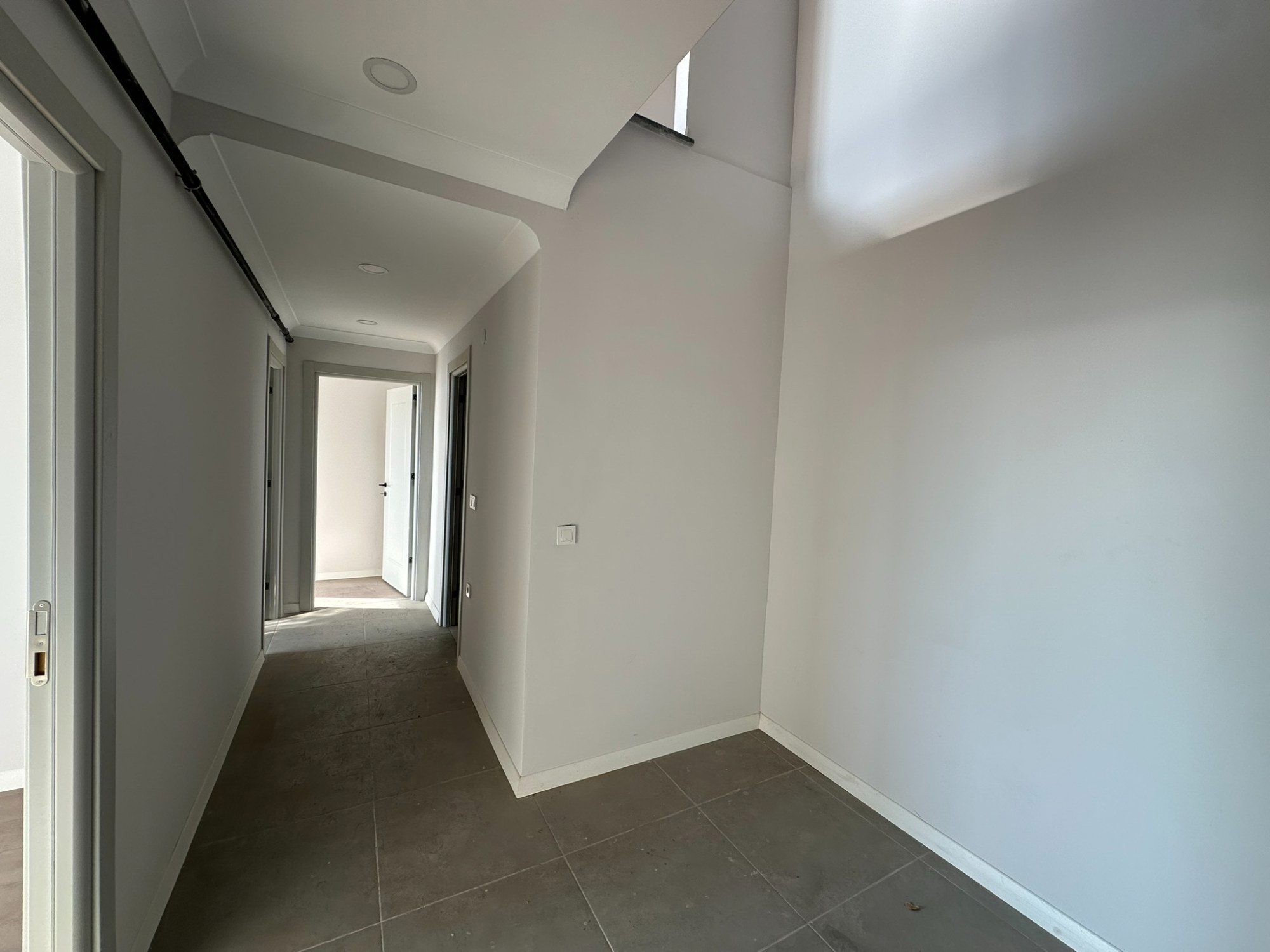 AVCILAR MERKEZ DENİZ MANZARALI TERASLI SIFIR 3+2 SATILIK DAİRE