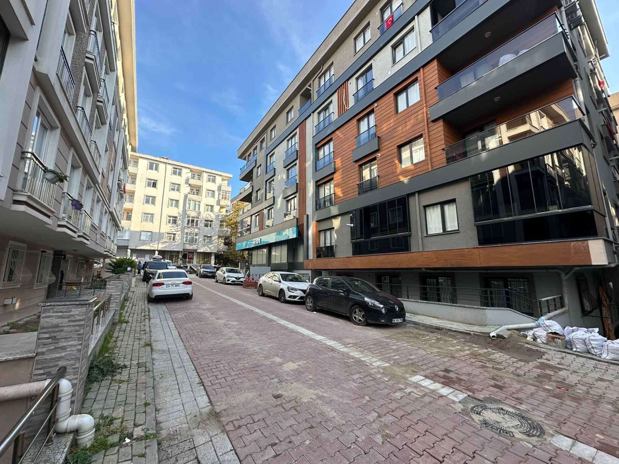 AVCILAR MERKEZ DENİZ MANZARALI TERASLI SIFIR 3+2 SATILIK DAİRE