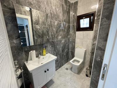 ACİL ÖZDEBİRLİK SİTESİNDE YATIRIMLIK 4 KATLI MÜSTAKİL VİLLA