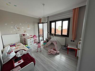 ACİL ÖZDEBİRLİK SİTESİNDE YATIRIMLIK 4 KATLI MÜSTAKİL VİLLA