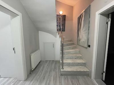 ACİL ÖZDEBİRLİK SİTESİNDE YATIRIMLIK 4 KATLI MÜSTAKİL VİLLA