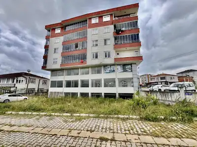 REMAX MODERN’DEN ÇARŞAMBA’DA DEPOLU SATILIK İŞYERİ/DÜKKAN