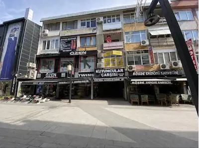 MALTEPE FEYZULLAH MAHALLESİ'NDE MERKEZİ KONUMDA SATILIK 3+1 DAİRE