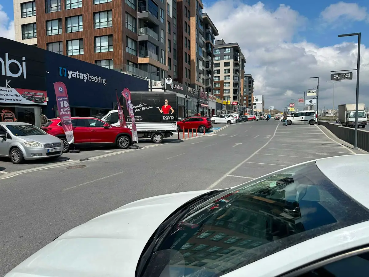 MAVERA COMFORT 'DA CADDE CEPHELİ KİRALIK 344 M2 DÜKKAN 