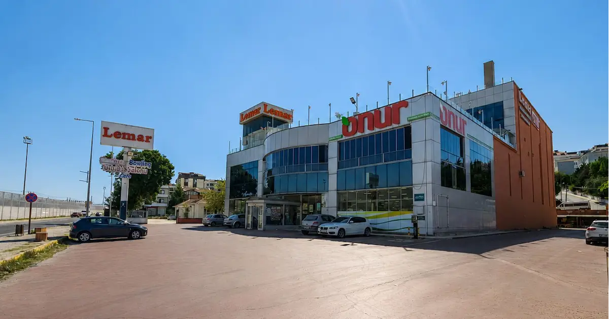 RE/MAX LAND'DEN ÇERKEZKÖY'DE KİRALIK TİCARİ İŞ YERİ AVM KATI  1500 M²