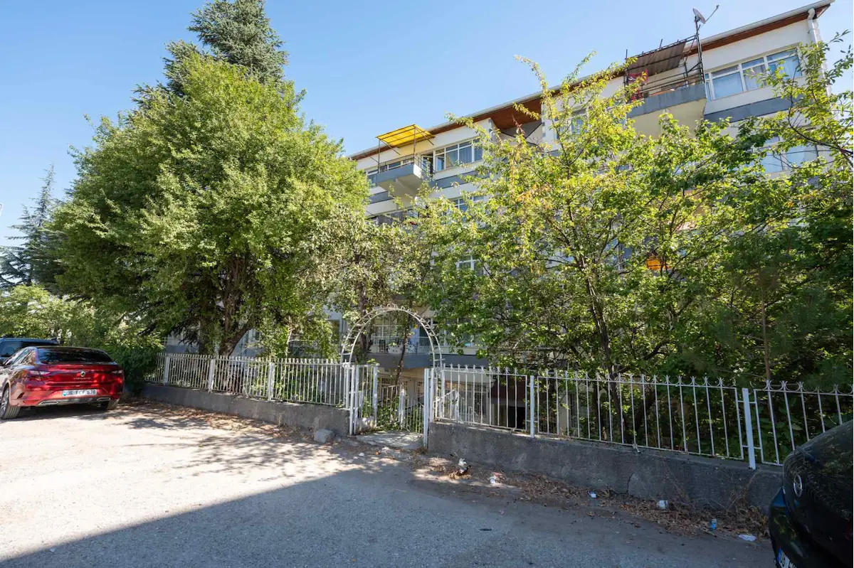 ÇANKAYA IŞÇI BLOKLARI MAH. SATILIK 3+1 ARA KAT DAİRE