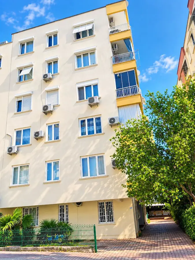 ANTALYA MURATPAŞA YILDIZ MAHALLESİ 3+1 SATILIK DAİRE