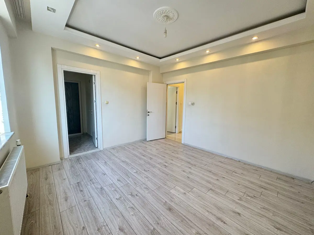 ONİKİŞUBAT’TA 2025 YAPIMI SIFIR 5+1 | 230 M² BRÜT | BALKONLU | 2 BANYO 3 WC