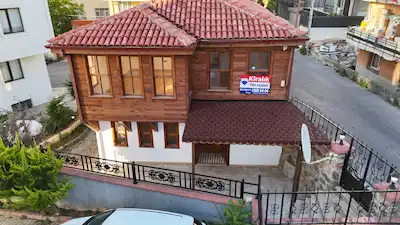 KARTAL YAKACIK'TA İŞİNİZE ÖZEL KULLANIMA UYGUN MÜSTAKİL TİCARİ BİNA