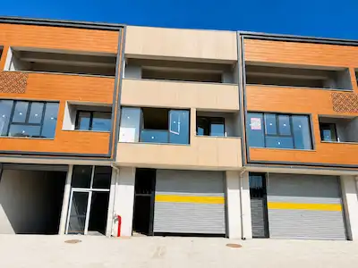 SAKARYA ERENLERDE SATILIK 285 M² TİCARİ İŞ YERİ