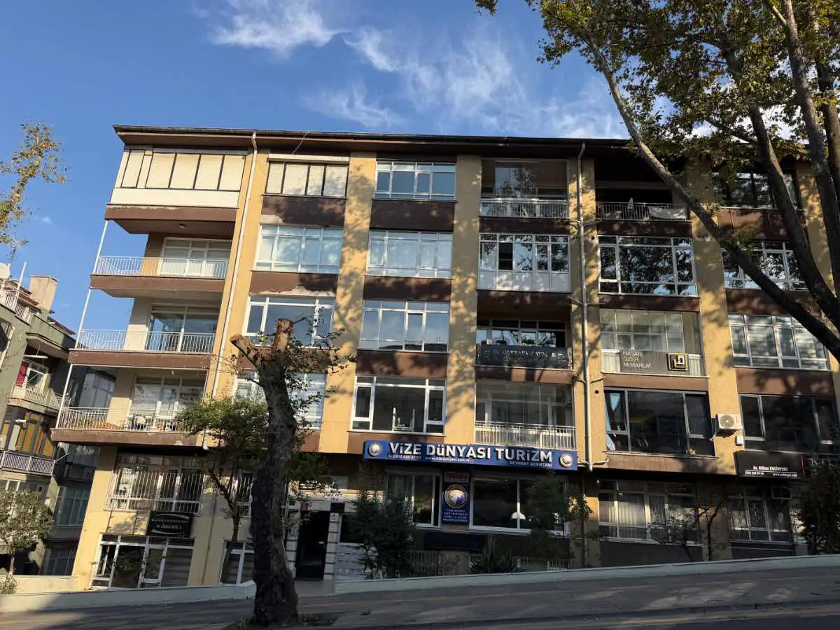 CİNNAH CADDESİ'NDE, PRESTİJLİ MERKEZİ KONUMDA, 3+1 KİRALIK OFİS/İŞYERİ