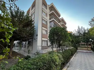 BUCA YENİGÜN MAH. KREDİYE UYGUN 3+1 140 M² ARAKAT SATILIK DAİRE