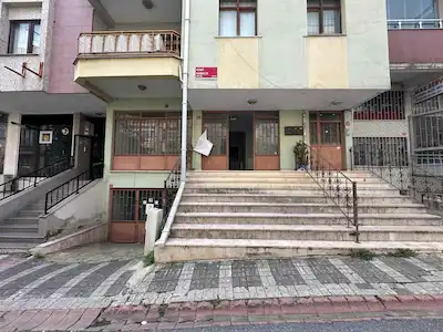 ÜSKÜDAR CUMHURİYET MAHALLESİ'NDE 126 M² KİRALIK DÜKKAN 