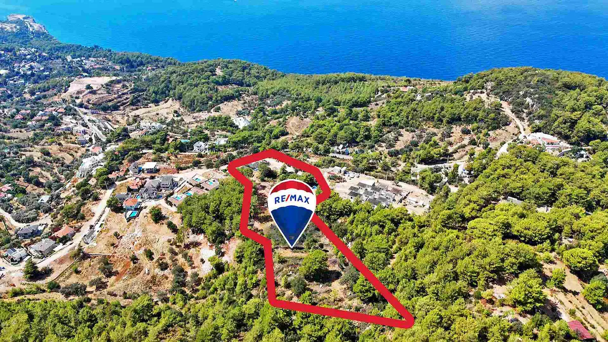 FETHİYE FARALYA’DA PANORAMİK DENİZ MANZARALI, TURİZM İMARLI SATILIK ARSA