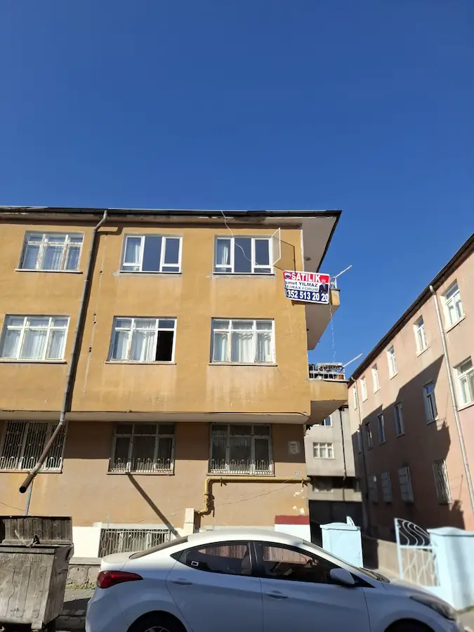 KAYSERİ MELİKGAZİ ESENYURT’TA 2+1 | 135 M² BRÜT | BALKONLU | DOĞALGAZ KOMBİLİ | KREDİYE UYGUN