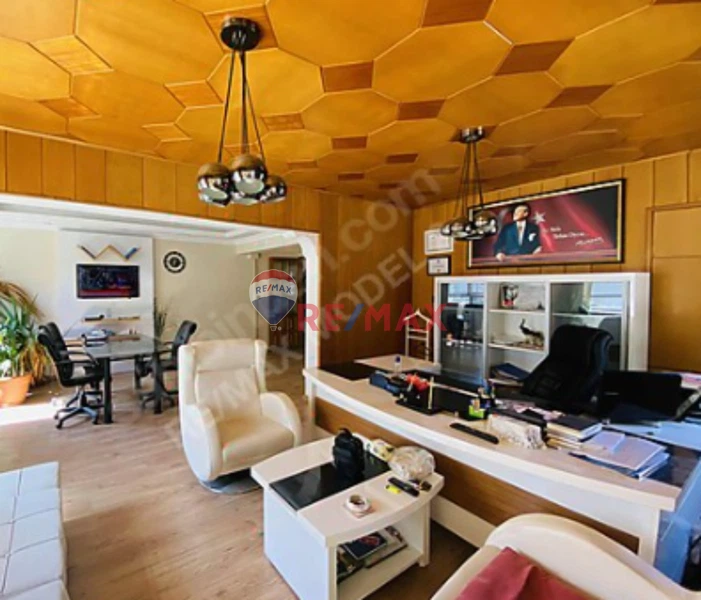 REMAX MODEL'DEN MERKEZ BANKASI ARKASI SATILIK OFİS