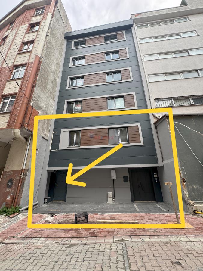 GOP ORDU CADDESİ DÖRTYOL 3 KATLI 260m² KAPALI ALAN YÜKSEK TAVAN TABELA DEĞERİ YÜKSEK