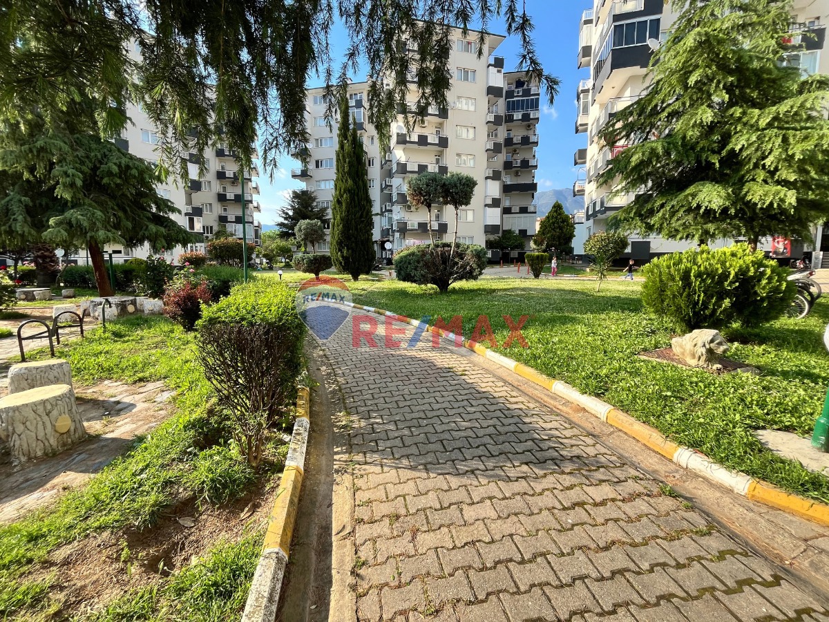 YAYLAKENT SİTESİ'NDE DOĞALGAZLI SATILIK 3+1 ARAKAT LÜX DAİRE