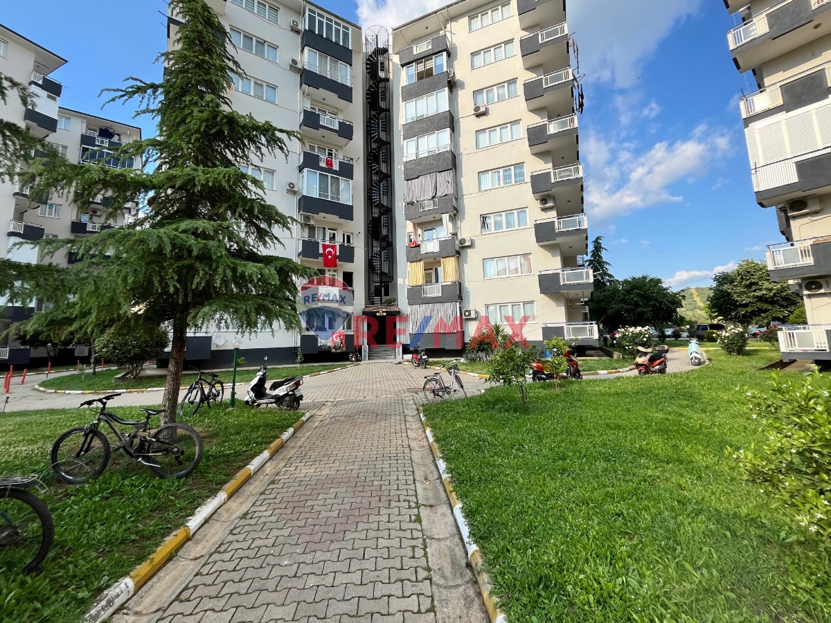 YAYLAKENT SİTESİ'NDE DOĞALGAZLI SATILIK 3+1 ARAKAT LÜX DAİRE