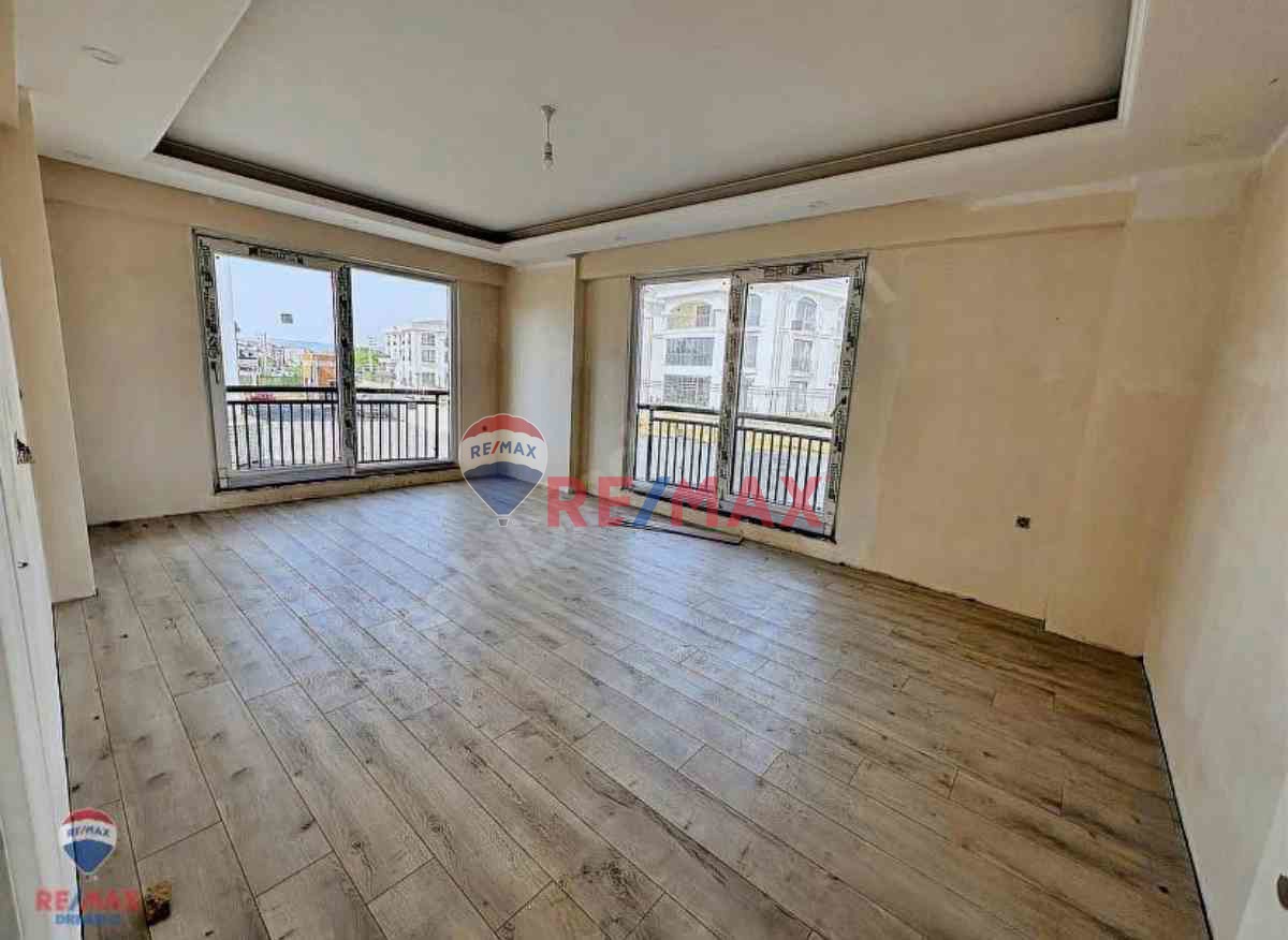 REMAX'DEN KARTEPE'DE SİTE İÇİ HAVUZLU GÜVENLİKLİ 3+1 DAİRE