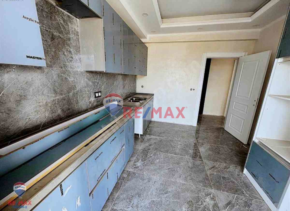 REMAX'DEN KARTEPE'DE SİTE İÇİ HAVUZLU GÜVENLİKLİ 3+1 DAİRE