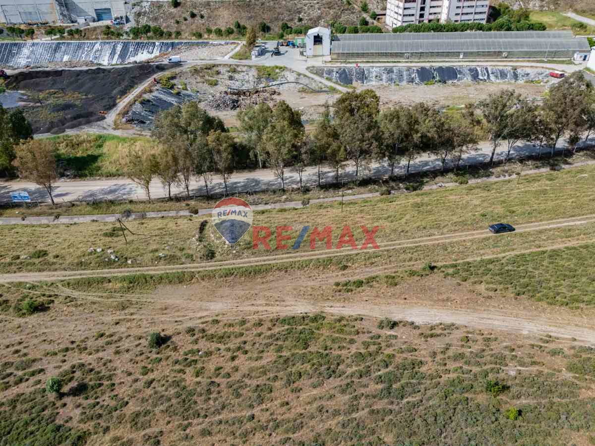 SEYREK VİLLAKENT MEVKİNDE SATILIK 337 M² 2 KAT VİLLA İMARLI ARSA