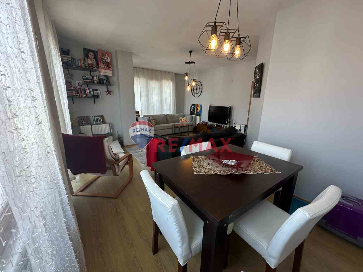 SANCAKTEPE SİTE İÇİNDE 4+1 SATILIK DAİRE /DEĞERLİ CEPHE/GENİŞTİP