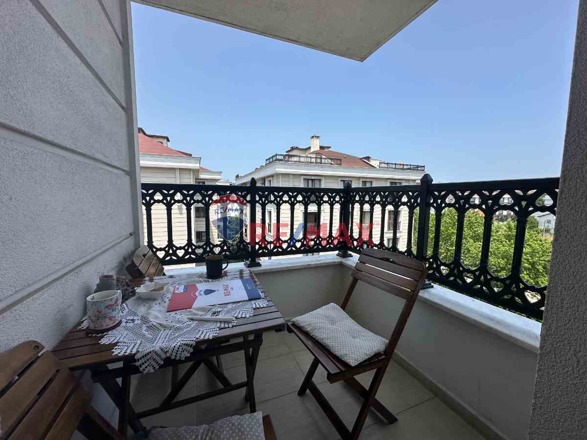 SANCAKTEPE SİTE İÇİNDE 4+1 SATILIK DAİRE /DEĞERLİ CEPHE/GENİŞTİP