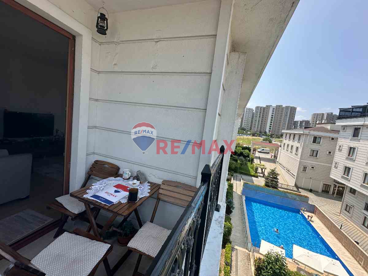 SANCAKTEPE SİTE İÇİNDE 4+1 SATILIK DAİRE /DEĞERLİ CEPHE/GENİŞTİP