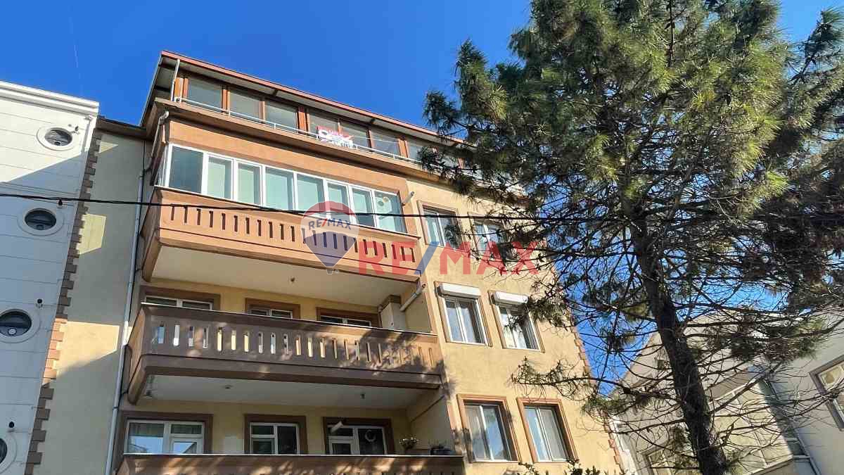 SİLİVRİ ADLIYENIN ARKASI MÜSTAKİL APARTMAN DA TERAS KAT 2+1 KIRALIK DAİRE