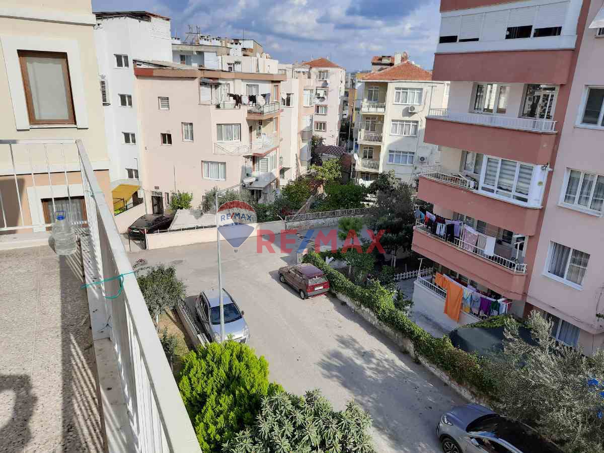 ALİAĞA KAZIM DİRİK MAH. MERKEZDE 3+1 DOĞALGAZLI KİRALIK DAİRE