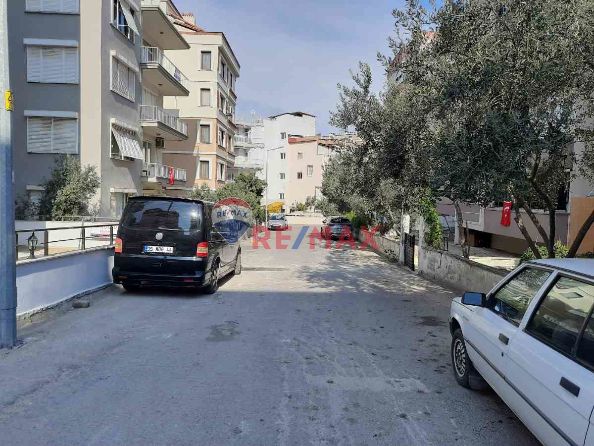 ALİAĞA KAZIM DİRİK MAH. MERKEZDE 3+1 DOĞALGAZLI KİRALIK DAİRE