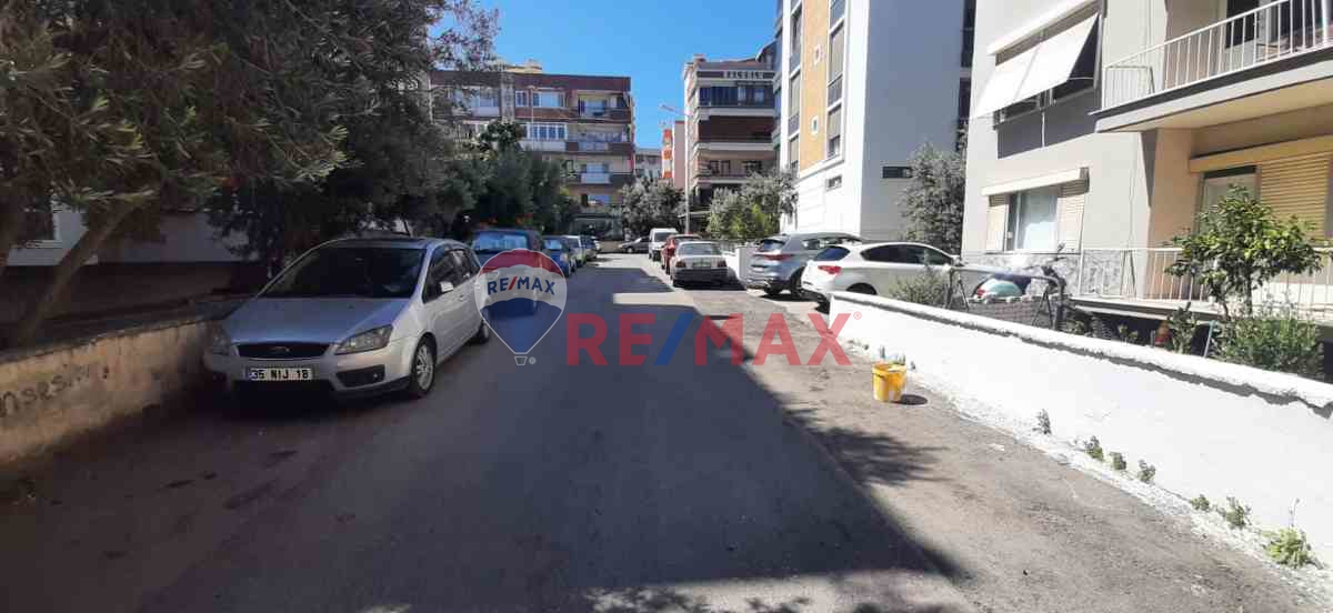 ALİAĞA KAZIM DİRİK MAH. MERKEZDE 3+1 DOĞALGAZLI KİRALIK DAİRE