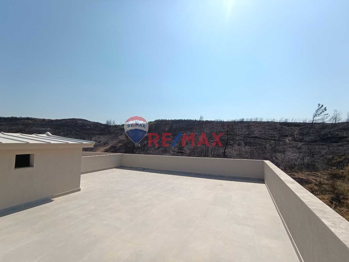 GAZİEMİR BEYAZEVLER MAH.LÜKS-KALİTELİ VİLLA