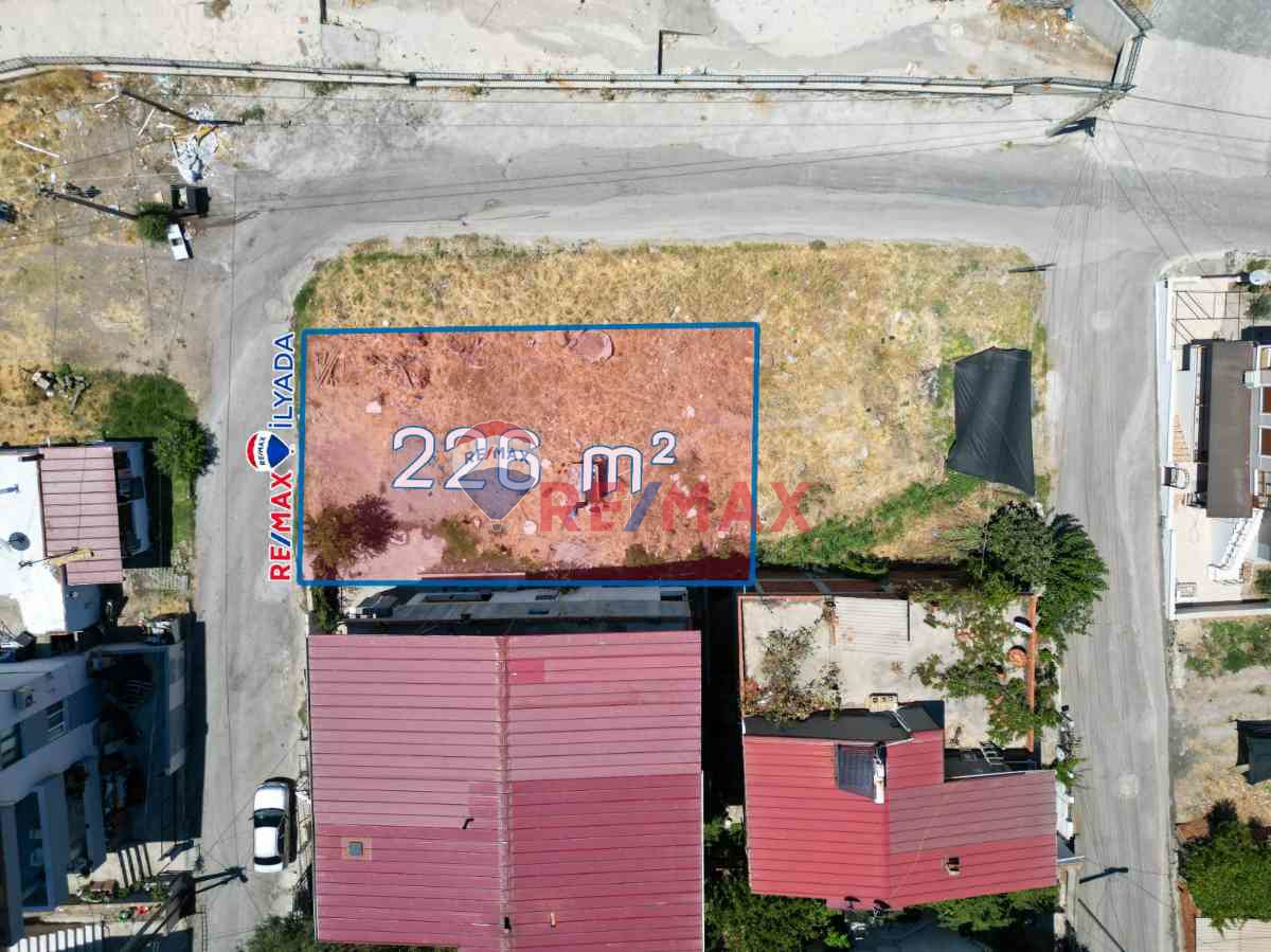 DİKİLİ İSMETPAŞA DA SATILIK KONUT İMARLI ARSA