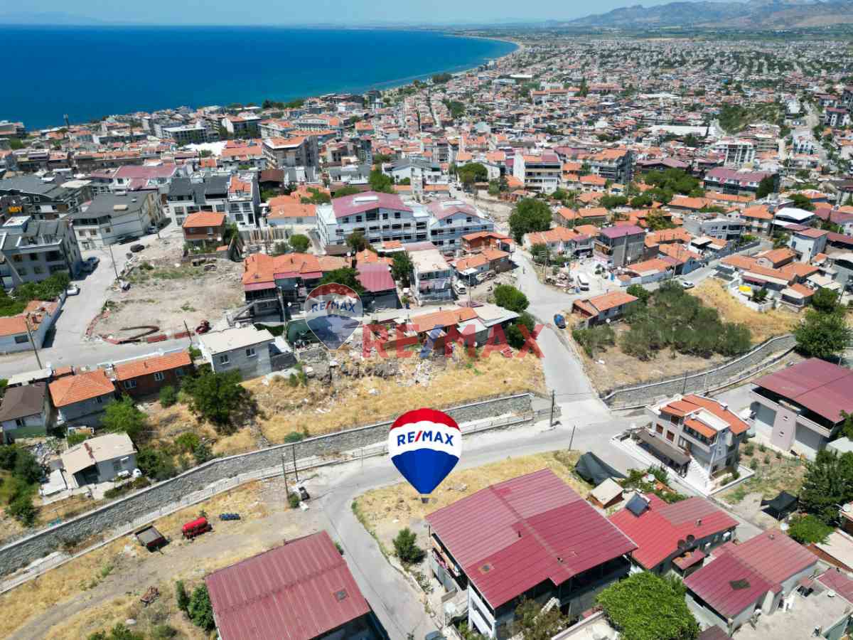 DİKİLİ İSMETPAŞA DA SATILIK KONUT İMARLI ARSA