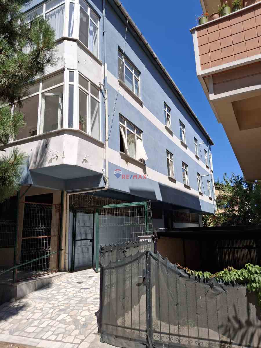 ATAŞEHİR KAYIŞDAĞI KOMPLE SATILIK BİNA