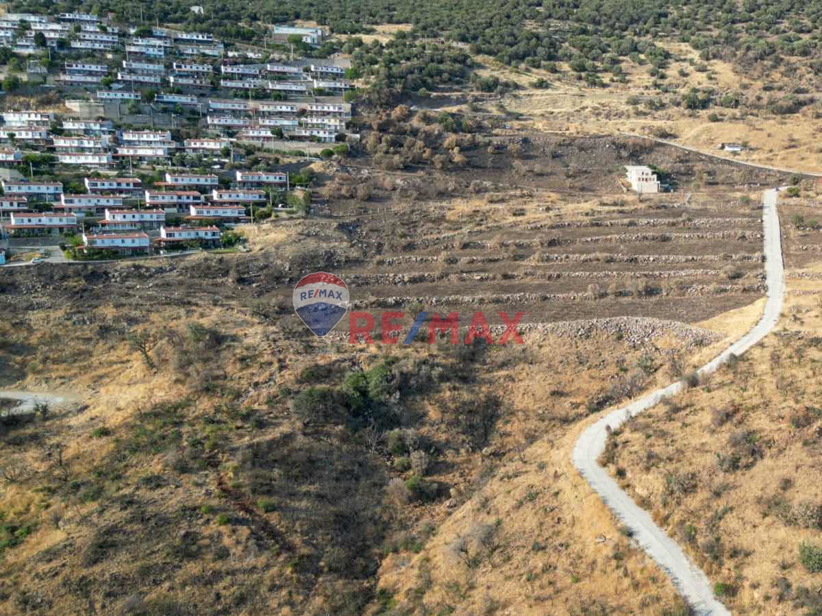 ÇANDARLI BİMEYKODA DENİZE 600 METRE MESAFEDE, MANZARALI ARSA