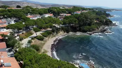 AKARCA ORŞAL HARİTACILAR SİTESİNDE DENİZ MANZARALI 447 M2 ARSADA SATILIK MÜSTAKİL VİLLA