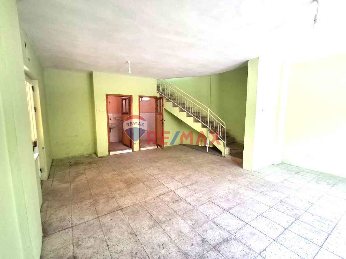 RE/MAX İNCİ'DEN BİGADİÇ MERKEZDE SATILIK 3 KATLI MÜSTAKİL EV 