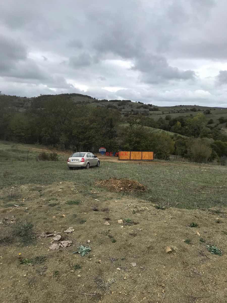 KAVAK KARASLAN'DA /SATILIK TEK TAPU TARLA