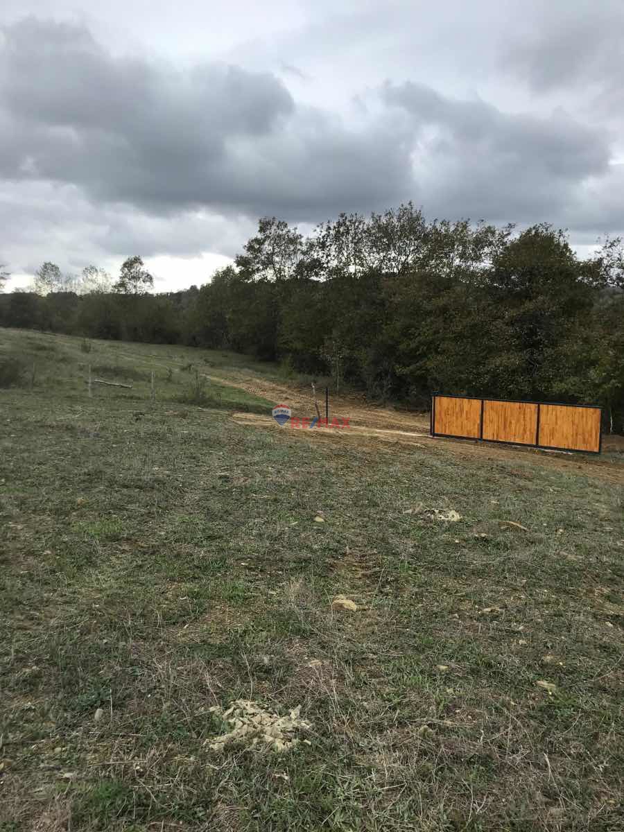 KAVAK KARASLAN'DA /SATILIK TEK TAPU TARLA