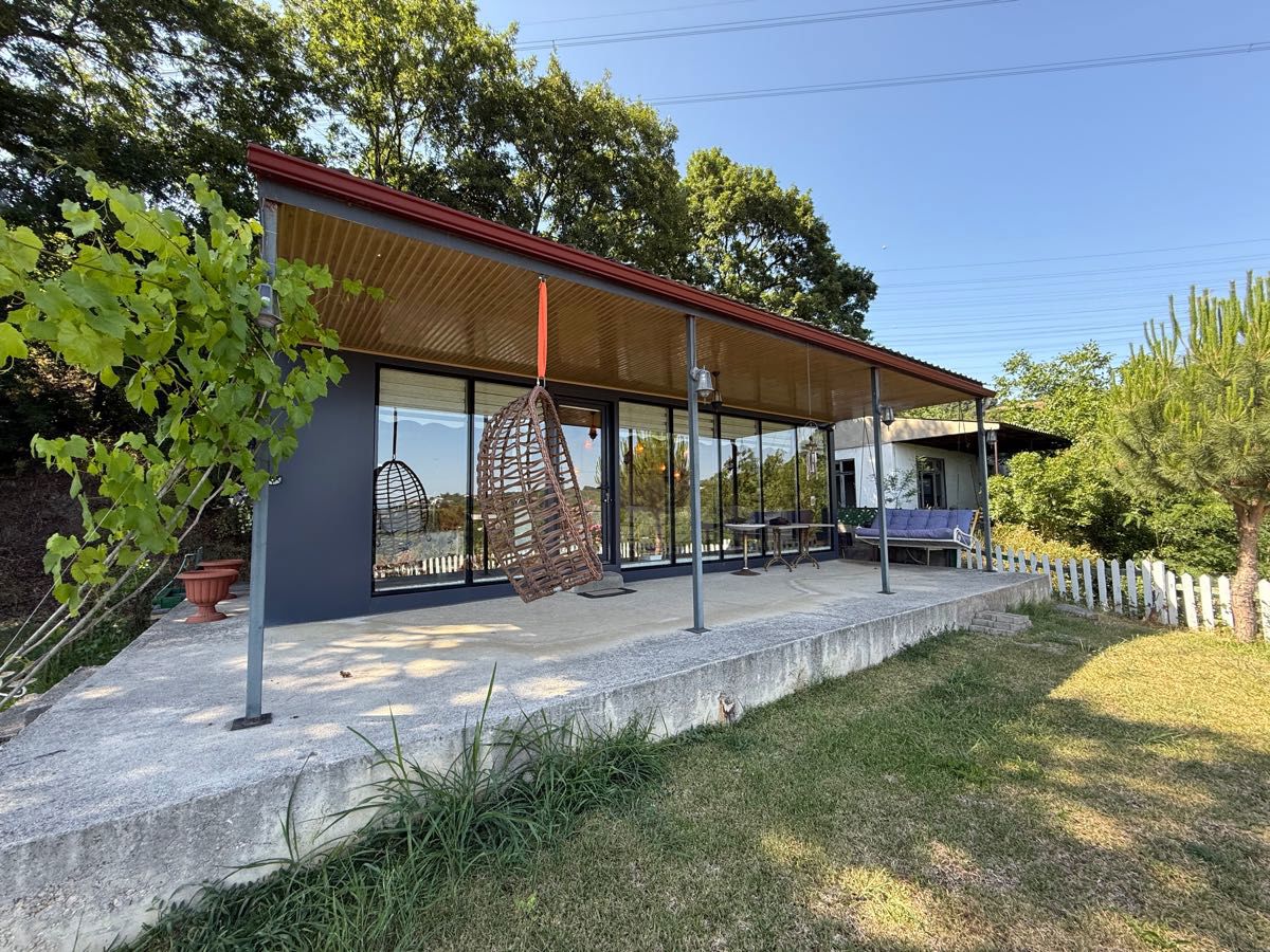 EŞME'DE SAPANCA GÖL MANZARALI İMARLI ARSA