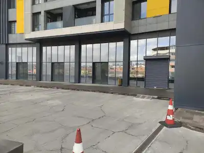 BEYLİKDÜZÜ TOR PROJESİN'DE KİRALIK 200 METREKARE DÜKKAN&DEPO