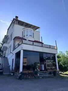 GÖLCÜK İHSANİYE'DE  GENİŞ BAHÇELİ SATILIK 6+2 LÜKS VİLLA
