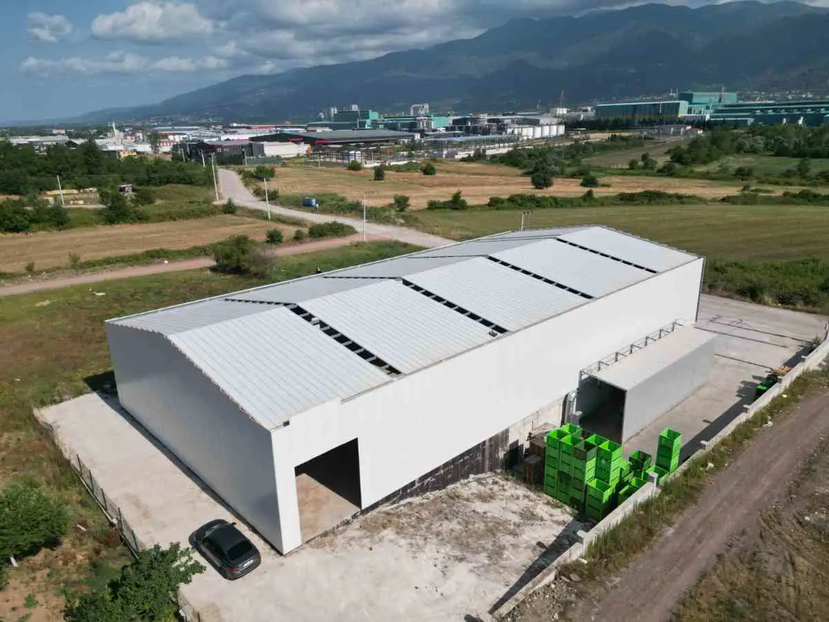 KOCAELİ KARTEPE SARIMEŞE'DE STRATEJİK KONUMDA 1.200 M2 KAPALI ALAN KİRALIK DEPO