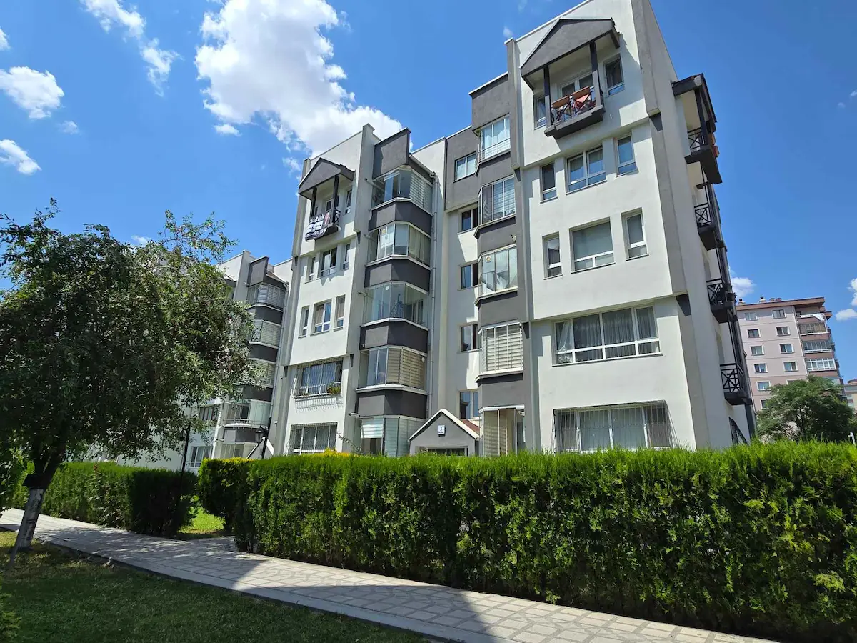 ETİMESGUT ŞEYH ŞAMİL’DE LİDERKENT SİTESİ’NDE 3+1 | 130 M² | 4. KAT | DOĞU-GÜNEY CEPHE